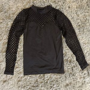 Venus Seamless and Tagless Mesh Long Sleeve Top size S
